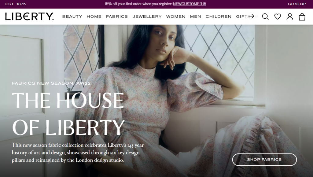 Une capture d'écran du site Web de Liberty London avec une combinaison de couleurs blanche et violette