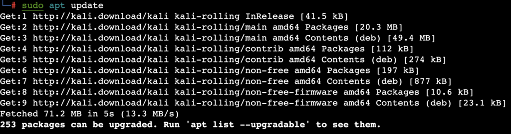 La sortie de la commande sudo apt update dans le terminal